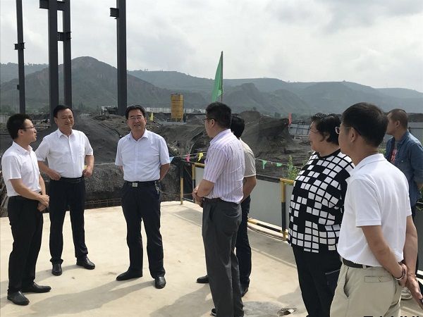市人大常委會黨組副書記、副主任樊文浩一行調(diào)研泓源公司項(xiàng)目建設(shè)情況(圖2)
