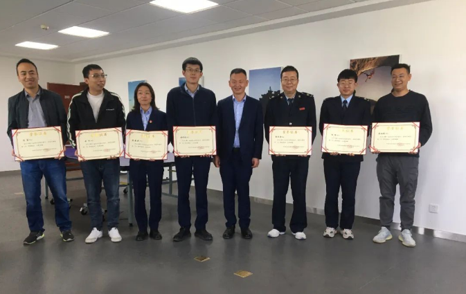市產(chǎn)投集團(tuán)團(tuán)委舉辦“慶五一、迎五四”球類(lèi)聯(lián)誼比賽(圖3)